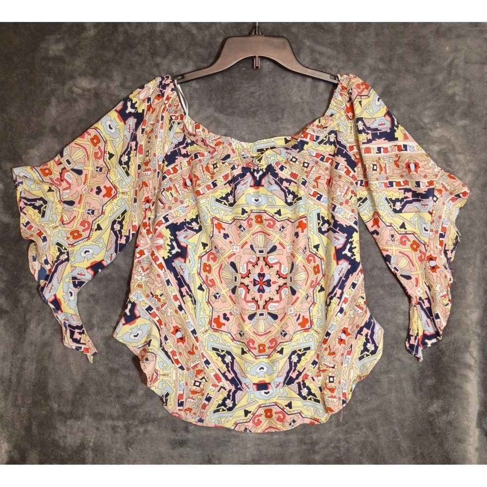 Alice and Trixie Beautiful Off the‎ Shoulder Flutter Sleeve Top Blouse Size L